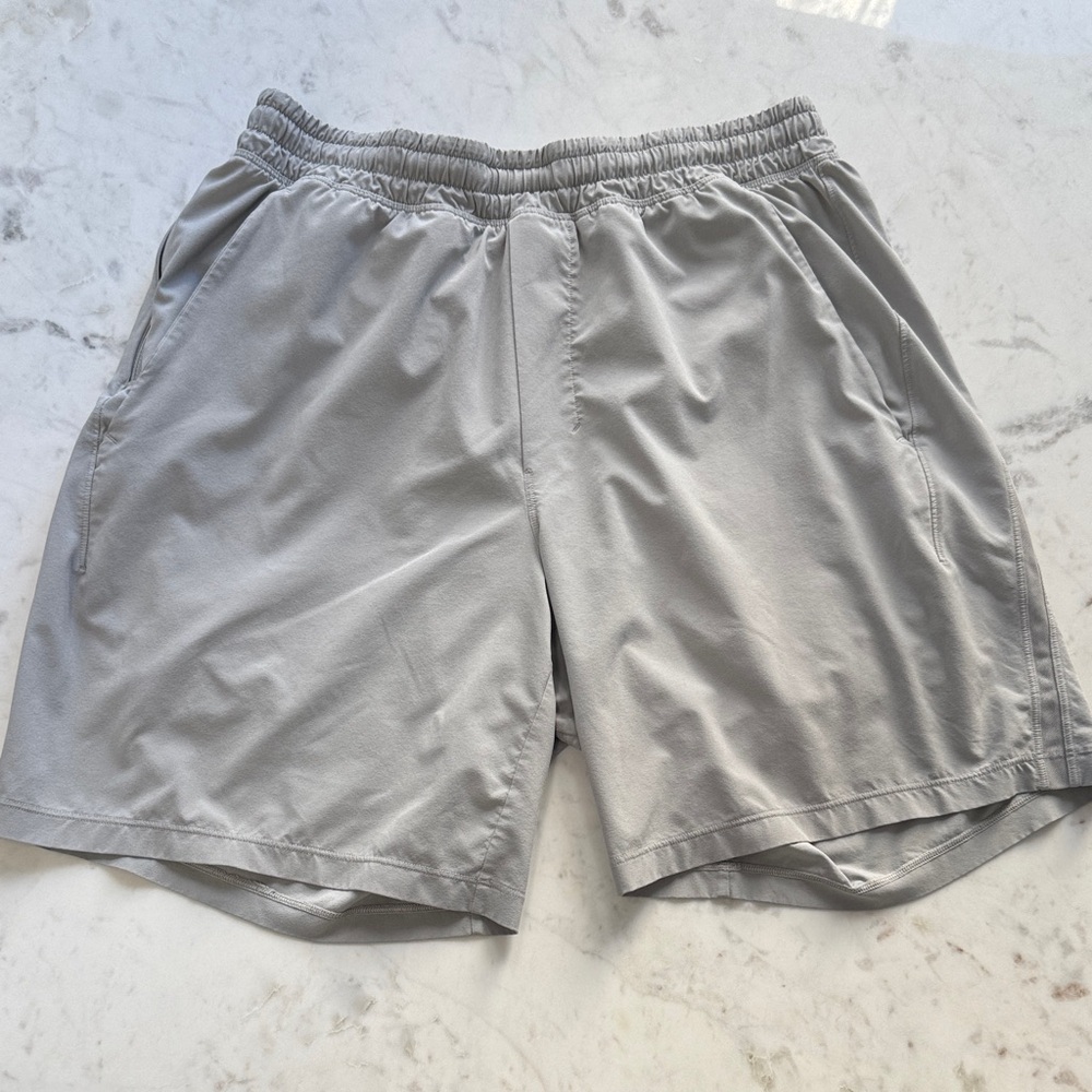 Lululemon Pacebreaker Lined Men’s Shorts - Medium - Grey 7in Inseam